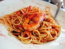 Shrimp pasta (16€, S$24.20)